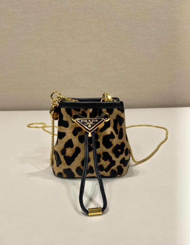 Pra*a bucket bags